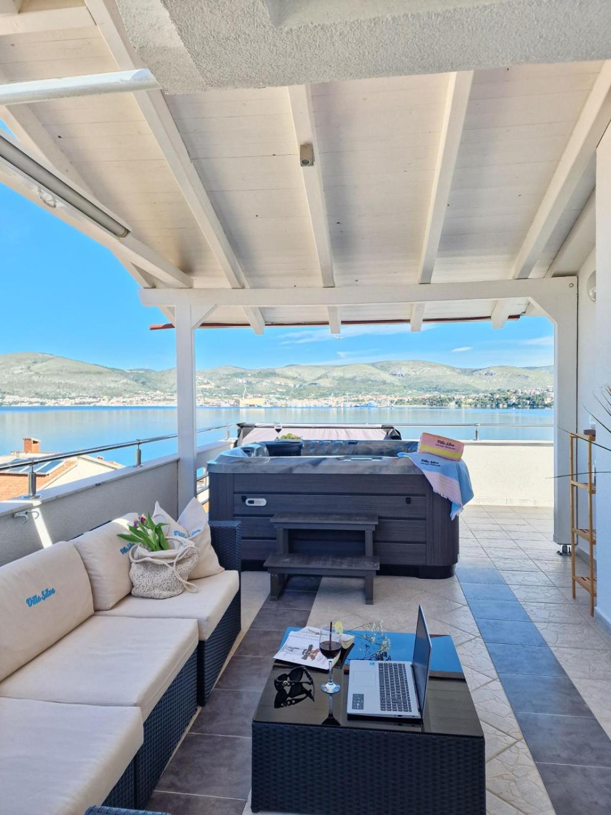 Luxury Apartments Silva With Sea View 奥库格哥恩基 外观 照片