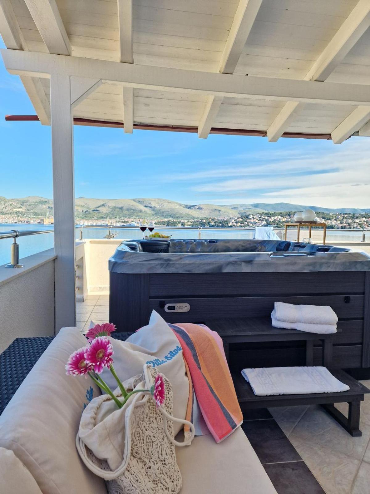 Luxury Apartments Silva With Sea View 奥库格哥恩基 外观 照片