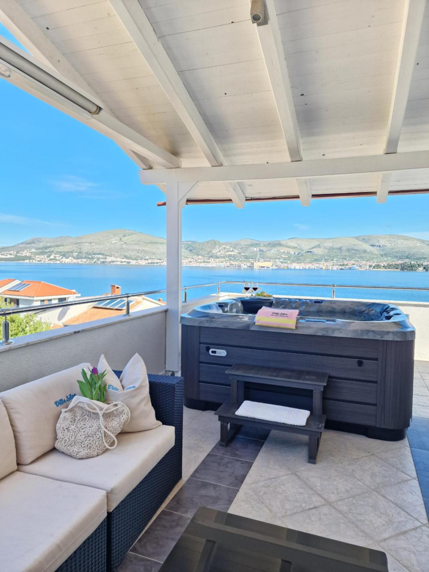 Luxury Apartments Silva With Sea View 奥库格哥恩基 外观 照片